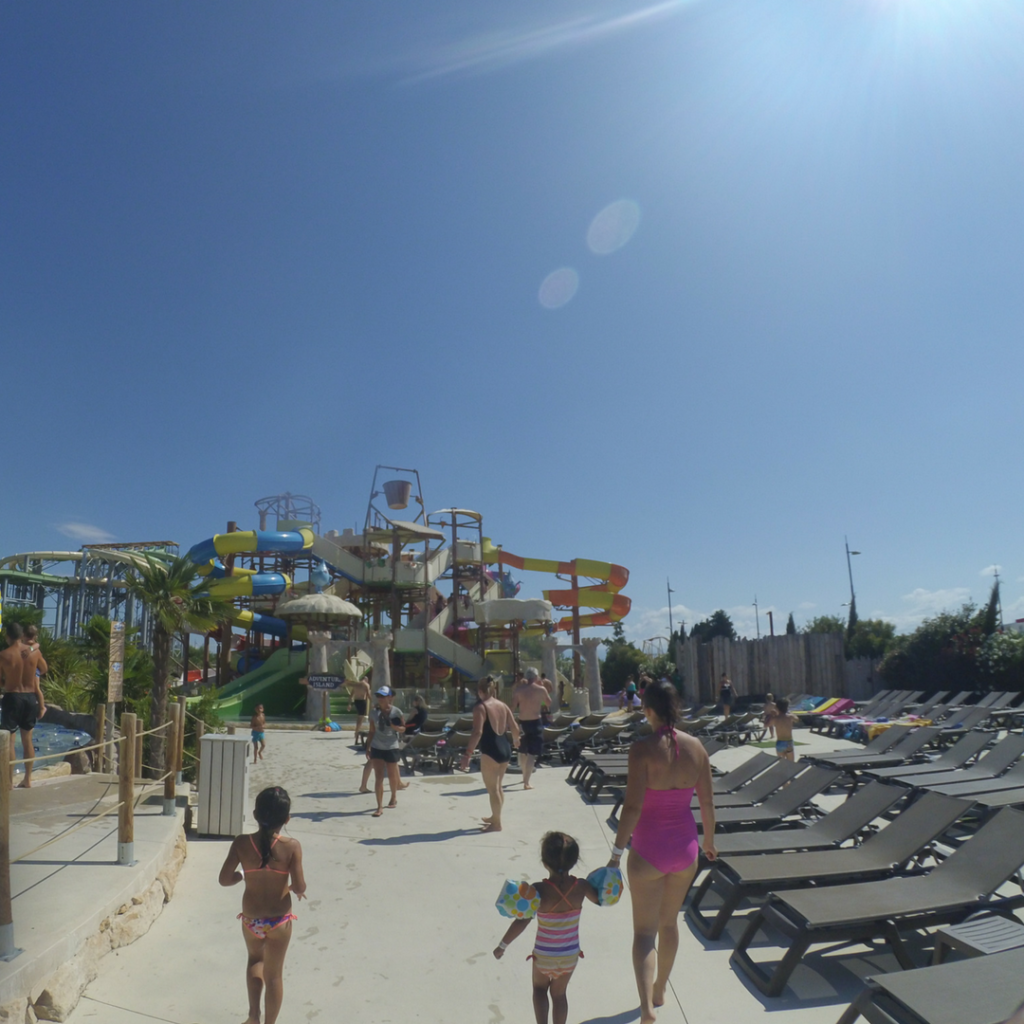 wave island avec des enfants