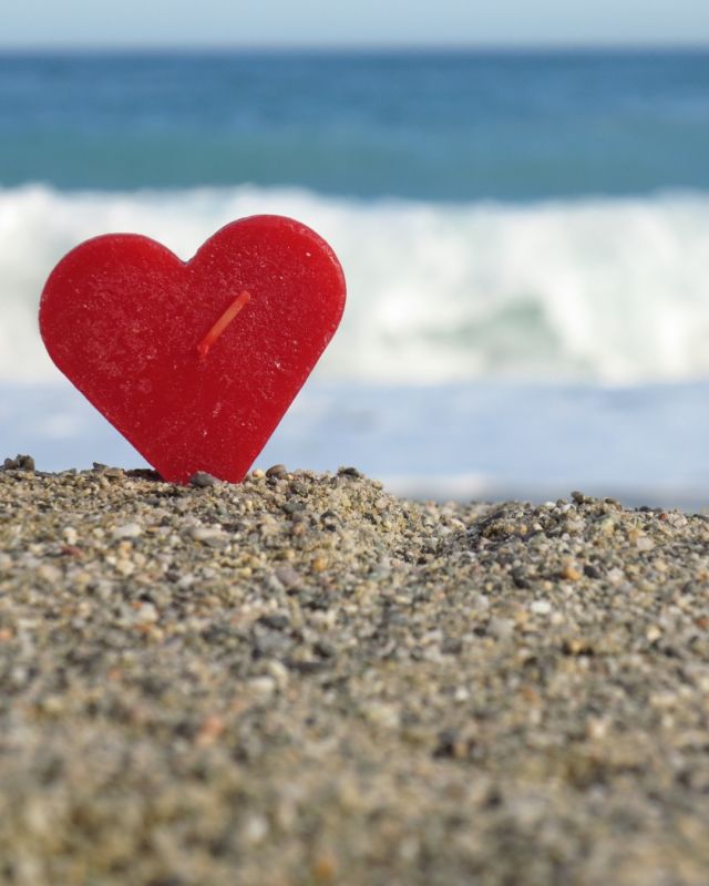 Petit partage à mon échelle ❤️ 
Hier a débuté la campagne "Des vacances pour les enfants malades" de l'association @lenvolasso , dont j'avais déjà eu l'occasion de relayer les actions l'an dernier. Si vous ne connaissez pas L'ENVOL, il s'agit de la seule asso qui organise des colonies de vacances médicalisées en France. Cet été, l'association a lancé une collecte de dons pour poursuivre sa mission : chacun peut participer à hauteur de ses possibilités en quelques clics !
Parce que les enfants malades sont avant tout des enfants, et que le travail que font les bénévoles est précieux, n'hésitez pas à aller visiter leur compte et participer à la campagne #desvacancespourlesenfantsmalades jusqu'au 14 Juillet 2024.